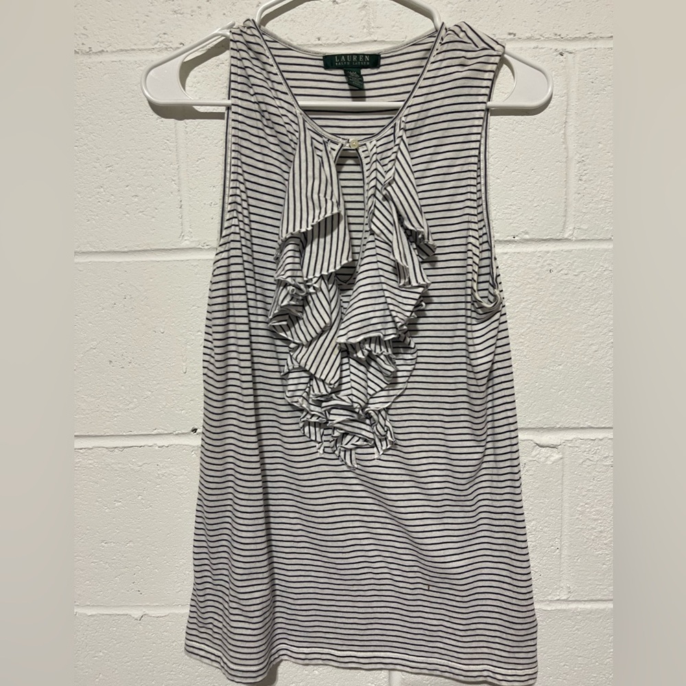 Sleeveless blouse